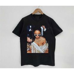 limited rihanna sexy vintage shirt, rihanna retro 90s t-shirt, rihanna team unisex shirt, music rnb singer rapper shirt,