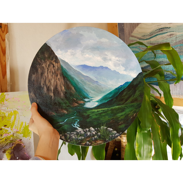 5 Original oil painting - Mountain Landscape, D 40cm..jpg