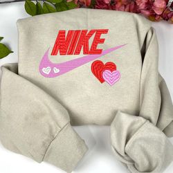 nike heart embroidered sweatshirt, matching couple embroidered sweatshirt, embroidered couple crewneck
