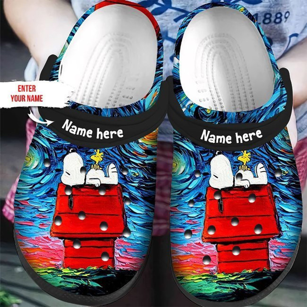 Snoopy Lovers Crocs Classic Clog.jpg