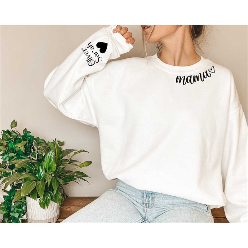 MR-306202316259-personalized-mama-sweatshirt-with-kid-name-on-sleeve-custom-image-1.jpg