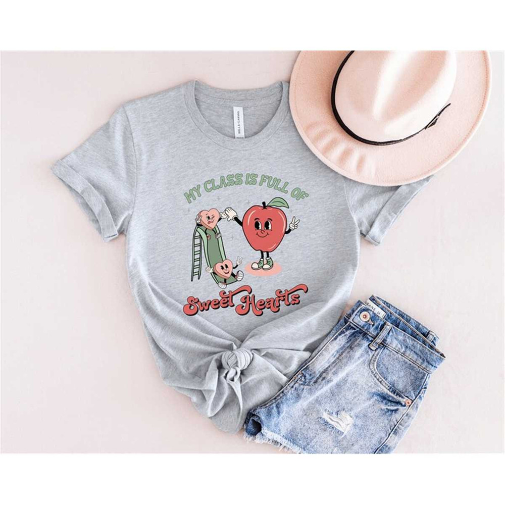 MR-3062023164920-my-class-is-full-of-sweet-hearts-kindergarten-teacher-tee-image-1.jpg