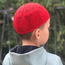 Short cotton crochet cap for men