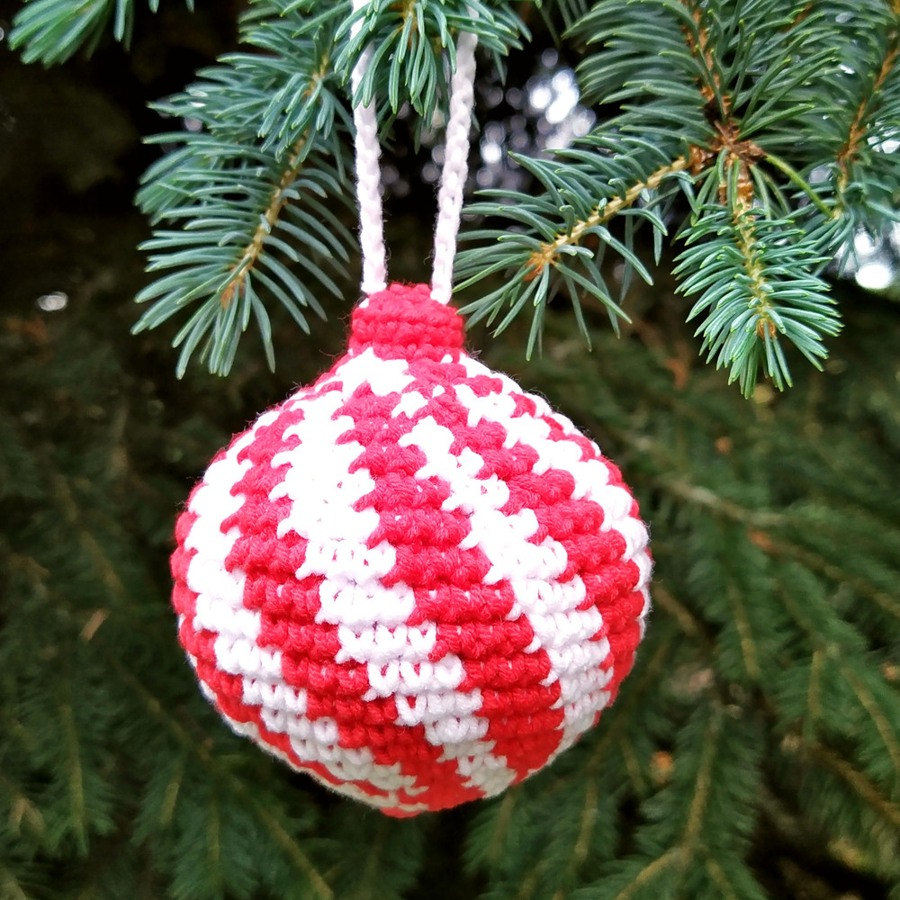 crochet christmas baubles patternsjpg