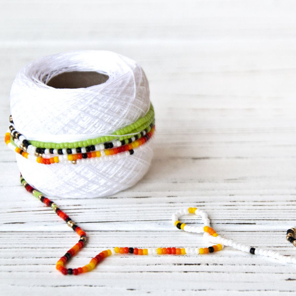 An eye-catching DIY kit for adults, containing a bead crochet craft kit with a ethnic design.