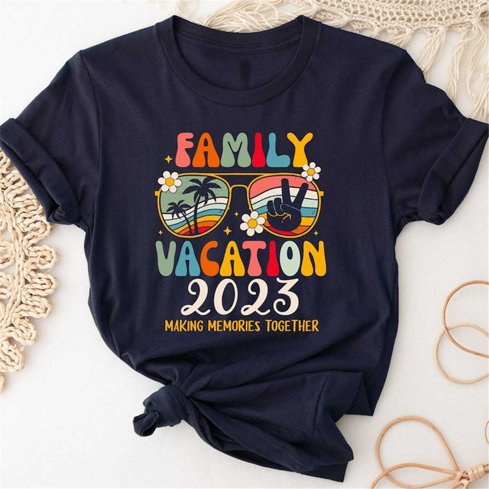 MR-372023123551-family-vacation-2023-beach-matching-summer-vacation-2023-image-1.jpg