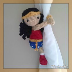 Wonder Woman - curtain tieback crochet PATTERN, right or left tieback pattern