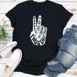 happy twosday numerology date shirt, tuesday 2-2-22, february 2sday, cute teacher tee, peace hand sign t-shirt, teacher