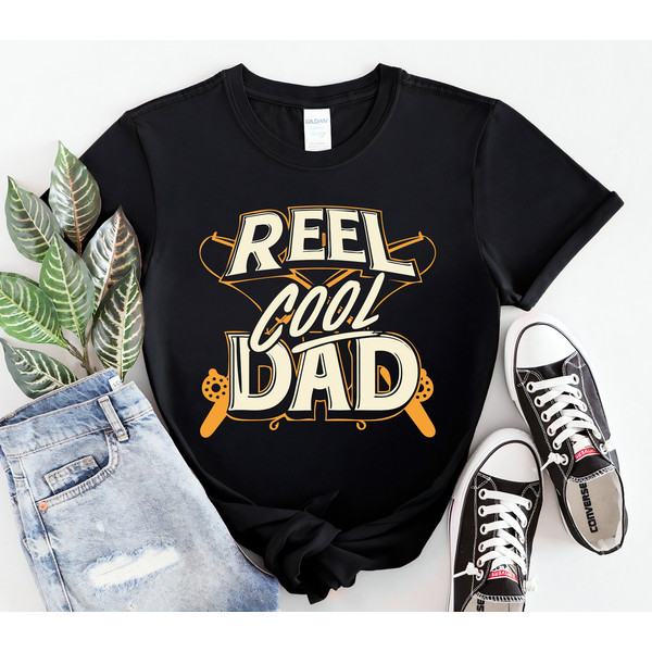 Reel Cool Dad Vintage Fishing Fisherman Father's Day T-Shirt - Inspire  Uplift