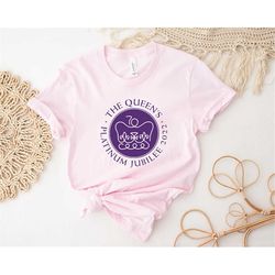 the queens platinum jubilee 2022 shirt, queen elizabeth ii platinum jubilee, queens jubilee shirt, british t shirt, roya