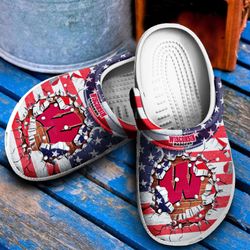 wisconsin badgers crocs clog shoes, wisconsin badgers, sandals, shoes, football crocs, sport crocs, sport and team crocs