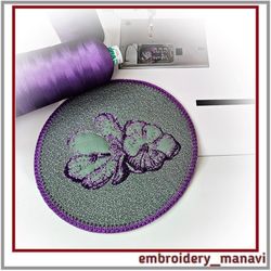 Embroidery design, napkin in the hoop with flowers sfumato and quilting