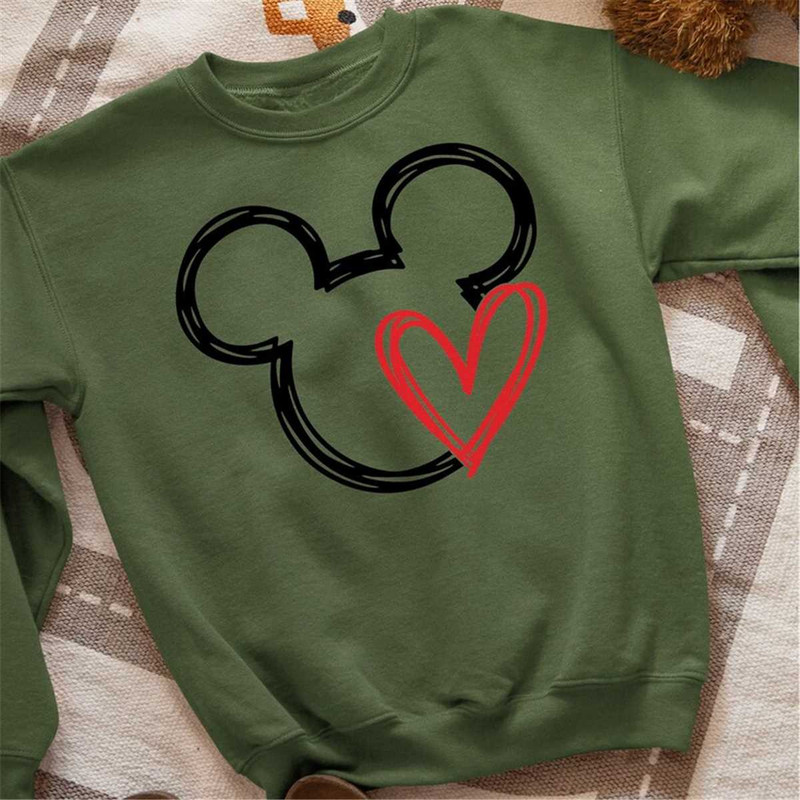 MR-57202382748-mickey-sweatshirt-love-sweatshirt-heart-sweat-disney-image-1.jpg