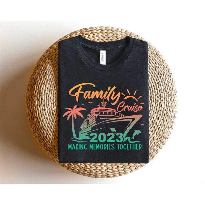 MR-572023154432-family-cruise-making-memories-together-tee2023-family-image-1.jpg