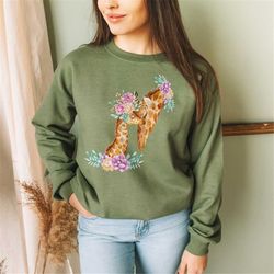 giraffe sweatershirt, gift for mom, mom sweater, floral sweatshirt, mom and daughter, mothers day sweatshirt, mothers da