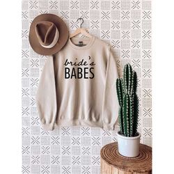 bride's babe sweatshirt, bridesmaid bachelorette party sweatshirt, retro aesthetic sweatshirt, bridal party sweatshirt,