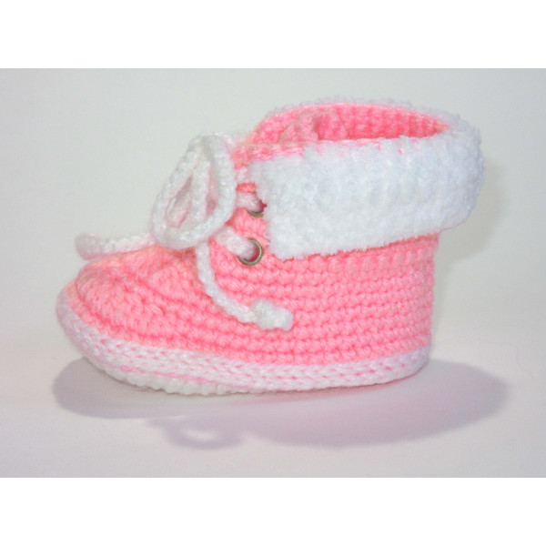 Pink crochet baby boots, Handmade baby shoes, Slippers, Soft baby footwear, Baby shower gift, Gender reveal party gift for baby girl, Newborn gift 6.JPG