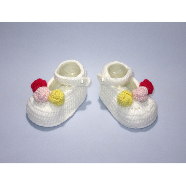 White crochet baby booties, Handmade baby shoes, Bright toddler boots, Soft slippers for baby girl, baby footwear, Baby shower gift, Gender reveal party gift fo