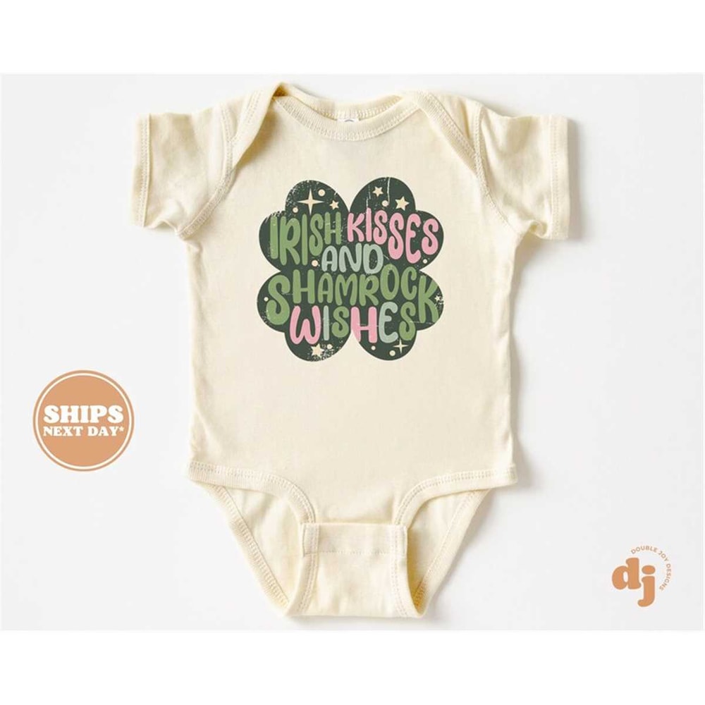 MR-7720239258-baby-onesie-shamrock-irish-kisses-st-patricks-day-shirts-image-1.jpg