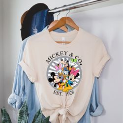 retro mickey and friends disneyworld est 1928 t-shirt, disneyworld shirt, 2023 family vacation tee, magic kingdom, minni