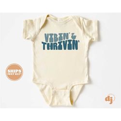 baby onesie - vibin' & thrivin' blue bodysuit - groovy retro natural onesie 5365