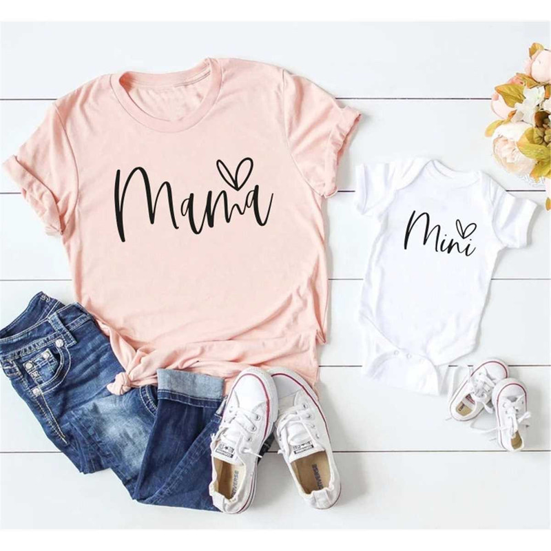 MR-772023151843-mama-mini-matching-set-baby-shower-gift-mama-t-shirt-mini-image-1.jpg