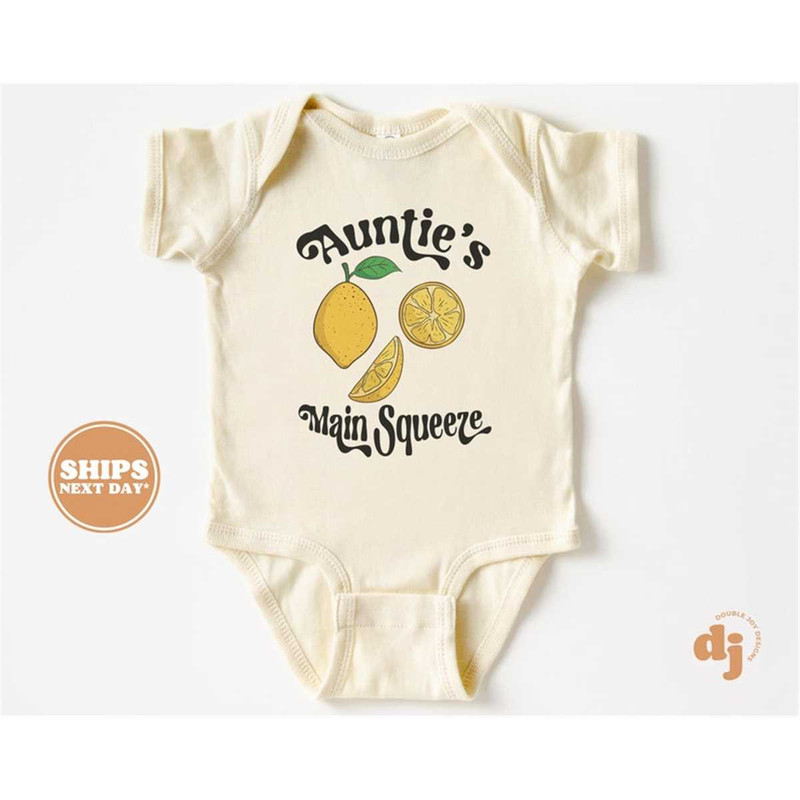 MR-77202315242-aunties-main-squeeze-baby-onesie-gift-from-new-aunt-image-1.jpg