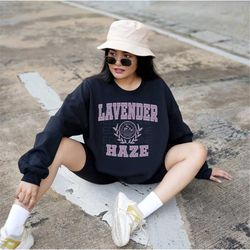 the original lavender collegiate crewneck sweatshirt