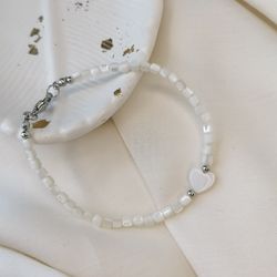 nacre bracelet, bracelet, heart bracelet, beaded bracelet, pearl bracelet, gift for her, dainty bracelet