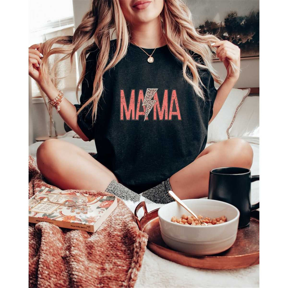 MR-8720238949-mama-thunderstruck-shirt-acdc-mama-t-shirt-rocker-mama-image-1.jpg
