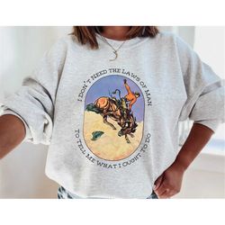 tyler childers triune god sweatshirt, western sweatshirt, country music tee, tyler childers tee, western cowboy shirt, c