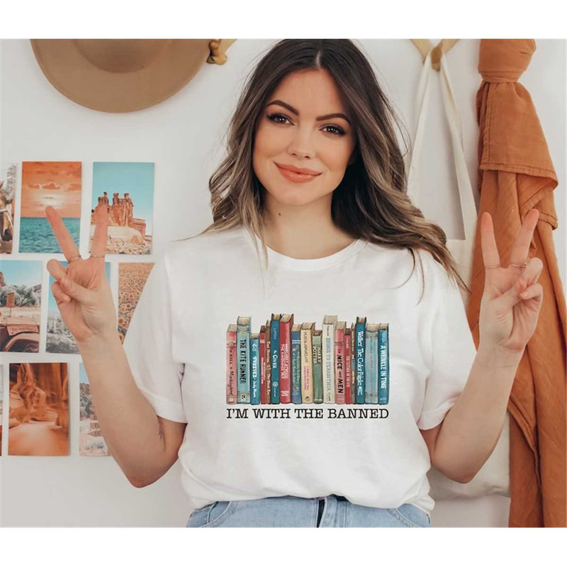 MR-87202385341-banned-books-shirt-im-with-the-banned-books-sweatshirt-image-1.jpg