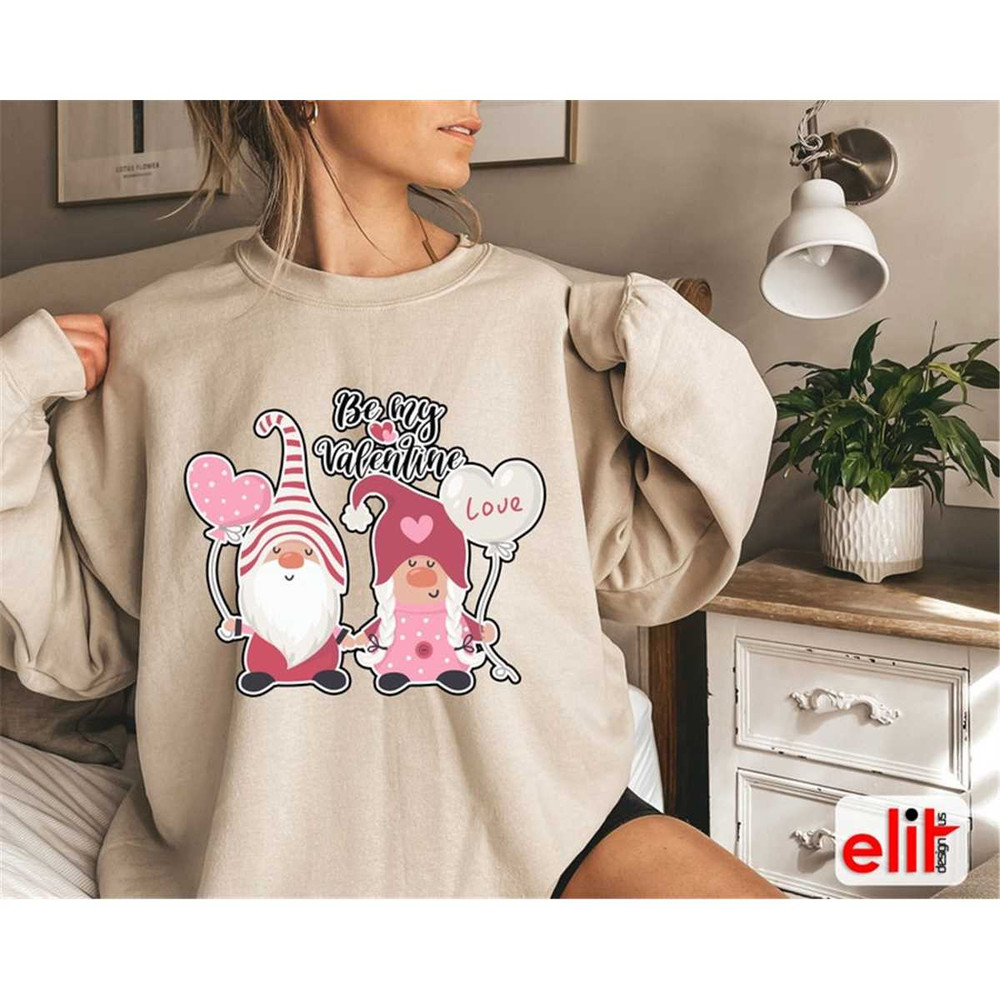 MR-87202391215-gnomes-valentines-sweatshirt-be-my-valentines-sweatshirt-image-1.jpg