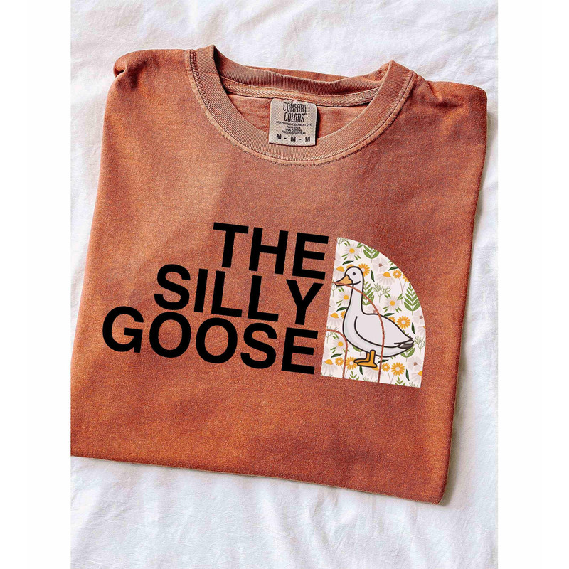 Retro Silly Goose Comfort ColorsĀ®, Silly Goose Shirt, Silly Goose Sweatshirt, Silly Goose University Shirt, Goose Pullover, Unisex Goose Tee - 1.jpg