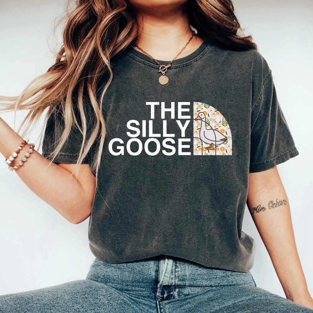 Retro Silly Goose Comfort ColorsĀ®, Silly Goose Shirt, Silly Goose Sweatshirt, Silly Goose University Shirt, Goose Pullover, Unisex Goose Tee - 3.jpg