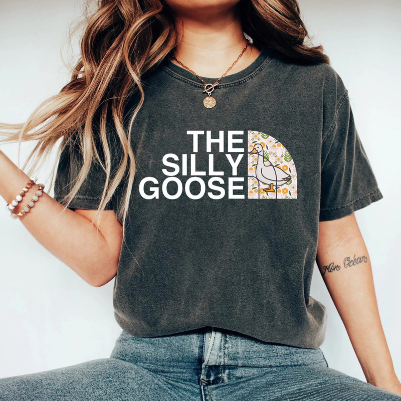 Retro Silly Goose Comfort ColorsĀ®, Silly Goose Shirt, Silly Goose Sweatshirt, Silly Goose University Shirt, Goose Pullover, Unisex Goose Tee - 3.jpg
