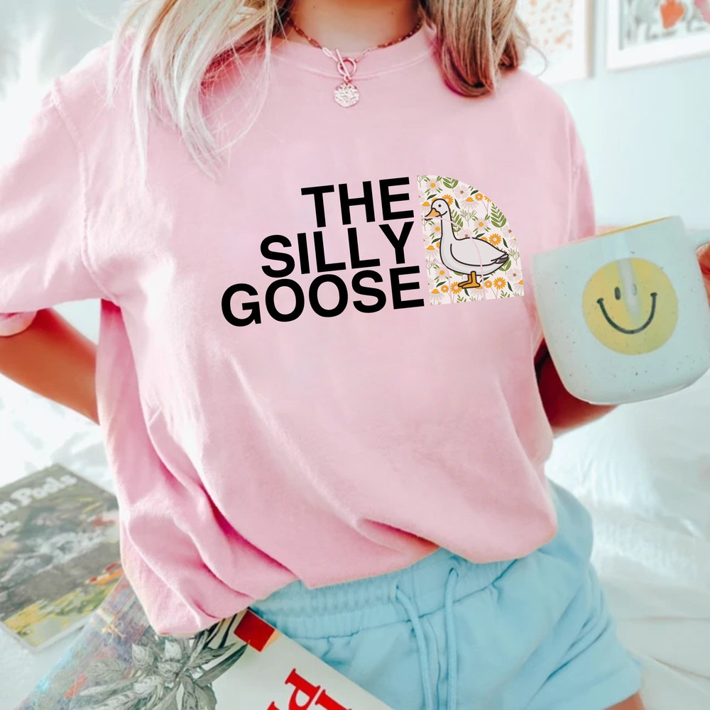 Retro Silly Goose Comfort ColorsĀ®, Silly Goose Shirt, Silly Goose Sweatshirt, Silly Goose University Shirt, Goose Pullover, Unisex Goose Tee - 7.jpg