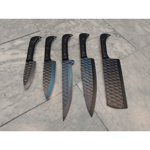 Sharp edges knives set