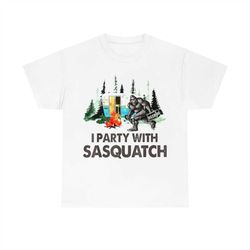 i party with sasquatch bigfoot vintage camper t-shirt