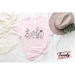 wildflower shirt, botanical shirt for women, wildflower gifts, plant lady shirt, minimalist flower shirt,plant lady gift