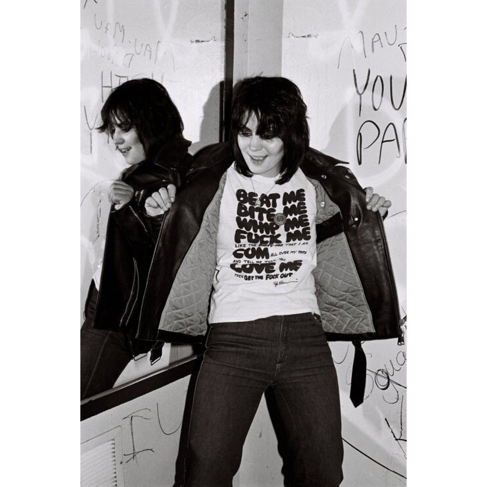 Kourtney Kardashian Beat me bite me whip me shirt - Unisex - 3.jpg