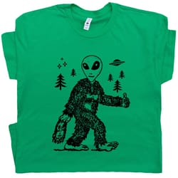 alien bigfoot t shirt funny bigfoot shirt weird cryptid shirt alien mask tee sasquatch shirt ufo t shirt x files cryptoz
