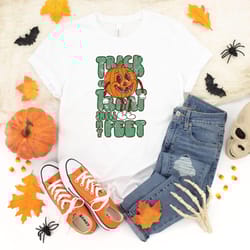 trick or treat smell my feet, funny halloween shirt, unisex halloween shirt, funny halloween shirt,halloween tee, trick