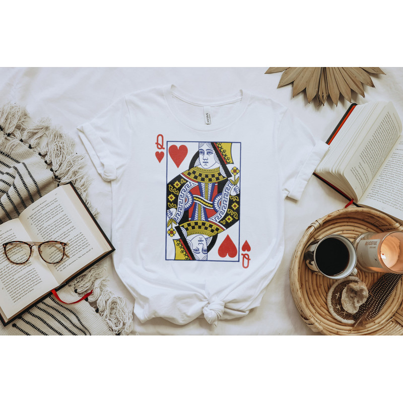Queen of Hearts Graphic Tee Shirt for Women Oversized Style Women's T-Shirt Vintage Feminist Tee Playing Cards tshirt Gift (A) - 3.jpg