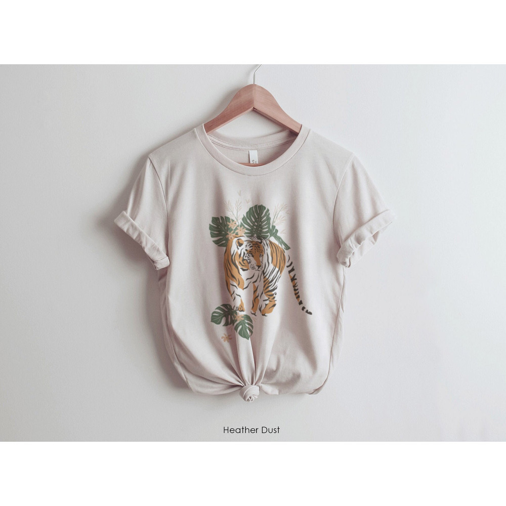 Tiger Graphic Tee Women's Oversized T-Shirt Tropical Jungle Vintage Tee Get em Tiger Gift for her - 1.jpg