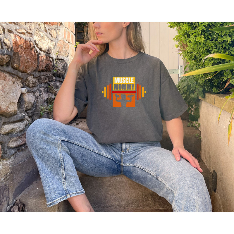 Oversized Fitness Tee for Women,Funny Workout T-shirt,Womens Shirt That Lifts,Bodybuilder and Weightlifting Gift,Gym Mommy Tee,Fitness Shirt - 1.jpg