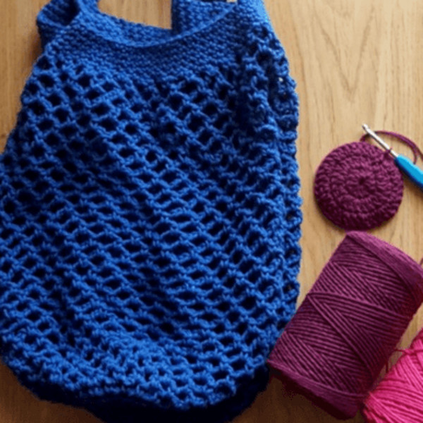 Large-Crochet-Market-Bag-Pattern-Graphics-64927692-5-580x387.png