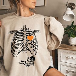 skeleton halloween maternity sweatshirt, skeleton maternity shirt, pregnancy sweater,