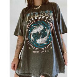 pisces zodiac graphic tee | comfort colors tee | retro shirt | vintage inspired tee