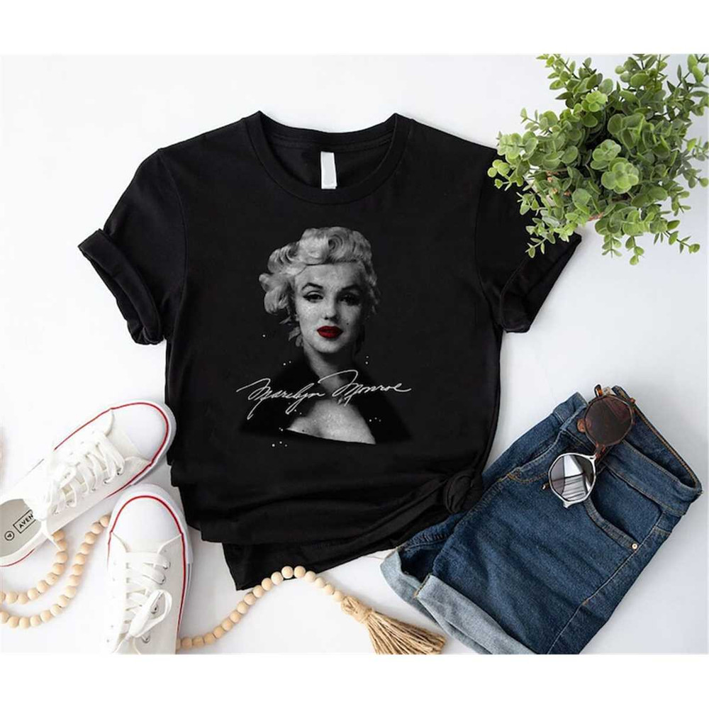 MR-1772023940-marilyn-monroe-should-be-an-inspiration-to-all-girls-shirt-image-1.jpg